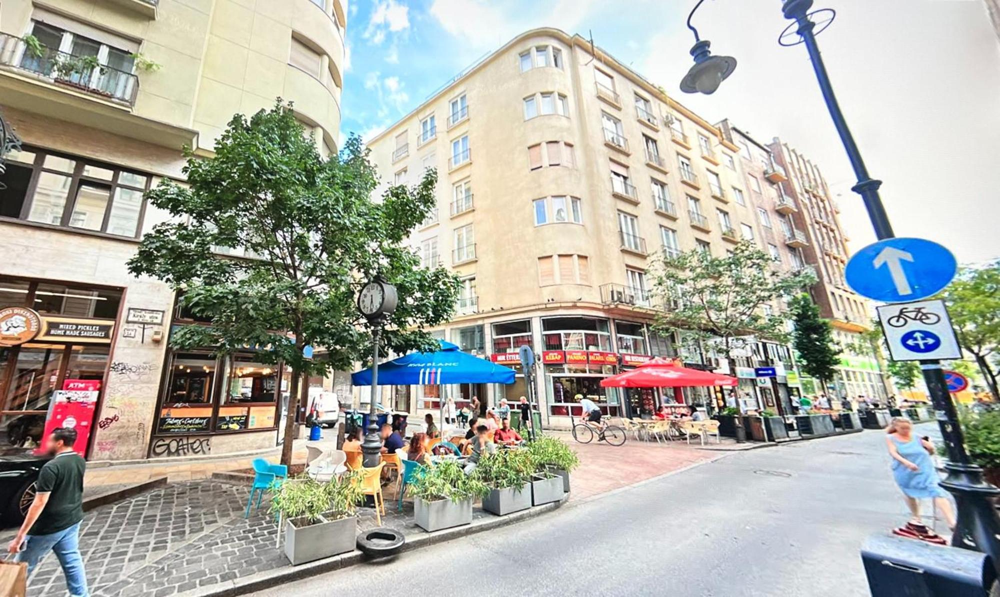 Little Americas New York Central Apartments Budapest Exterior photo